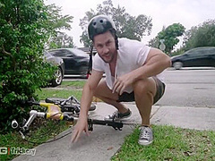 Duncan Saint And Carmela Clutch In Gets Fucked By A Lucky Pedestrian