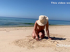 Hot Naked Teen Teasing Strangers At The Beach