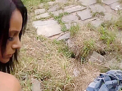 George Lee And Evelyn Neill In Outdoor Sex With Hunter Ends For Tanned Brunette