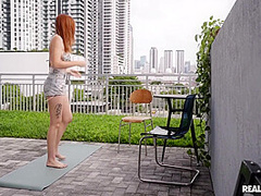 Savannah Siren In Yoga Babe Punishes The Peeper