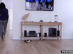 Busty Mommy Likes To Taste Her Stepsons Morning Wood