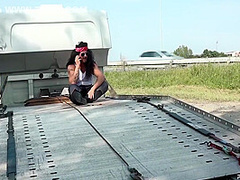 Hot Ebony Teen Fucks The Mechanic For Free Car Repair 10 Min - Luna Corazon