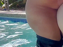 Giving The Neighbors A Show With A Blowjob/fuck In The Pool During The Day