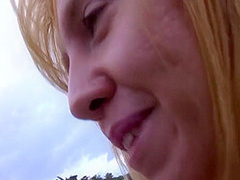 Nutte Am Strand Aufgegabelt