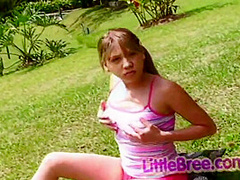 Little Bree in Outdoor Masturbating