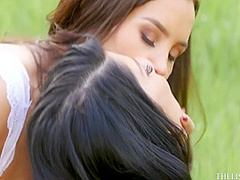 Shares A Cock With Outdoors With Raven Hart And Lisa Ann