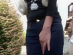 Picked Up Japanese Teen Gives A Stranger Sensual Blowjob Outdoors
