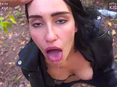 Pickup In Outdoor Park With Real Sex And Cum In Mouth / Kiss Cat