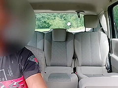 Une Musulmane Mature Et Chaude Se Fait Baiser En Hijab Dans Un Taxi Avec Premiere Bite Blanche!!