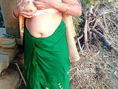 Desi Indian Milf Aunty Outdoor Big Juicy Boobs Flashing Compilation First Time On Ph
