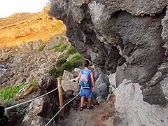Mi Esci Le Minne?! Bocchino Sulla Scogliera Al Mare