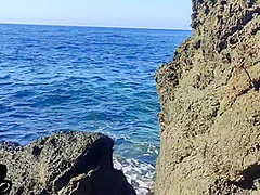 Mi Esci Le Minne?! Bocchino Sulla Scogliera Al Mare