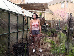 Unshaved American Cougar Playing With Herself In The Garden House - MatureNL