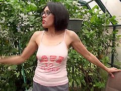 Unshaved American Cougar Playing With Herself In The Garden House - MatureNL