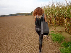 Anal Creampie Im Maisfeld!