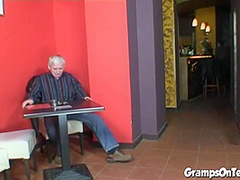 Teen barmaid screws oldie in reverse