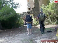 Spanish Latina Safari Milf Pick Up In Dschungel