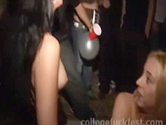 Amateur coed trio sluts suck on dick