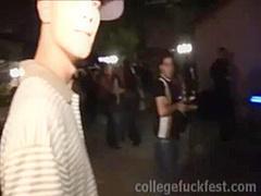 Amateur coed trio sluts suck on dick