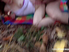 Faun & Jessica Blue in Old Man Has Found Ela Nek Instead Of A Mushroom - Porncz