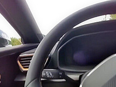 Handjob Wahrend Der Fahrt Und Outdoor An Der Strabe Gefickt Und Auf Den Monster Arsch Gespritzt !