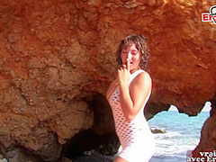 French amateur threesome ffm at the beach with skinny teens