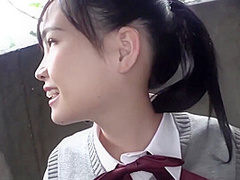 Sun-035 駅弁露出 抱っこsexが大好き！！パイパン微少女をパンパンパン！