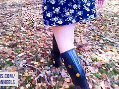 Flashing And Pissing In The Forest