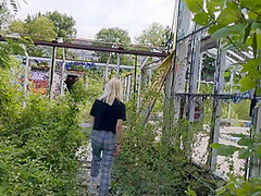 Risky Public Fucking! Exploring An Abandoned Water Park