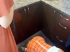 Cleaning Lady – Seduction Of Mistress