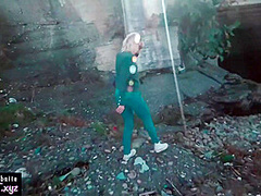 Fuck Russian Teen In Doggy Under The Bridge With Cum Swallow / Kiss Cat