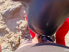 Pubblico E Scopata Con Figa Bagnata Sulla Spiaggia Con Persone In Giro Hd