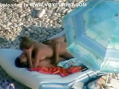 Voyeur caught sex behind an umbrella