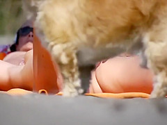 Itchy pussy spied on a beach