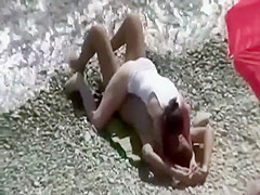 She didn't even undress for beach sex