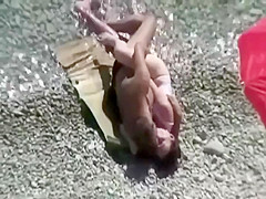 She didn't even undress for beach sex