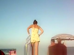 Change panties at beach