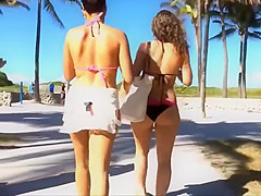 Following a hot bikini butt to a beach