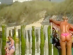 Big butt and small tits topless