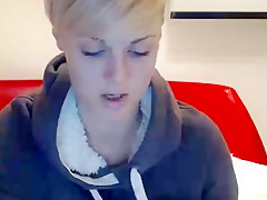 Blonde cam cutie