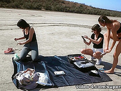 Bright Star with Amelie Lou - SuperbeModels