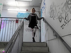 Ein Tag Mit Notgeilem Teen Unterwegs Public Bei Uvm