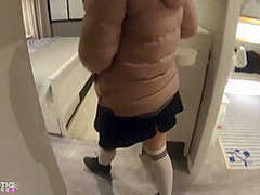 Ein Tag Mit Notgeilem Teen Unterwegs Public Bei Uvm