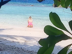 Sex On The Beach - Amateur Nudist Voyeur