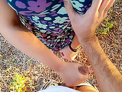 Cogiendo Un Rico Culito Joven Viendo El Atardecer En El Campo