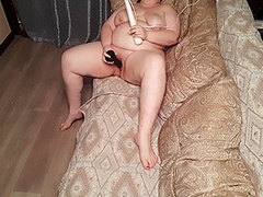 Naughty Bbw Plays With Her Pussy With Vibrator And Dildo