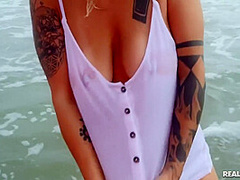 Lola Emme In Cum In The Water With