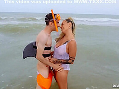 Lola Emme In Cum In The Water With