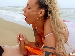 Lola Emme In Cum In The Water With