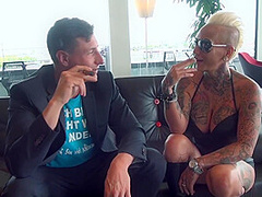 Jason Steel And Kitty Core - Am Falschen Tag Gefickt